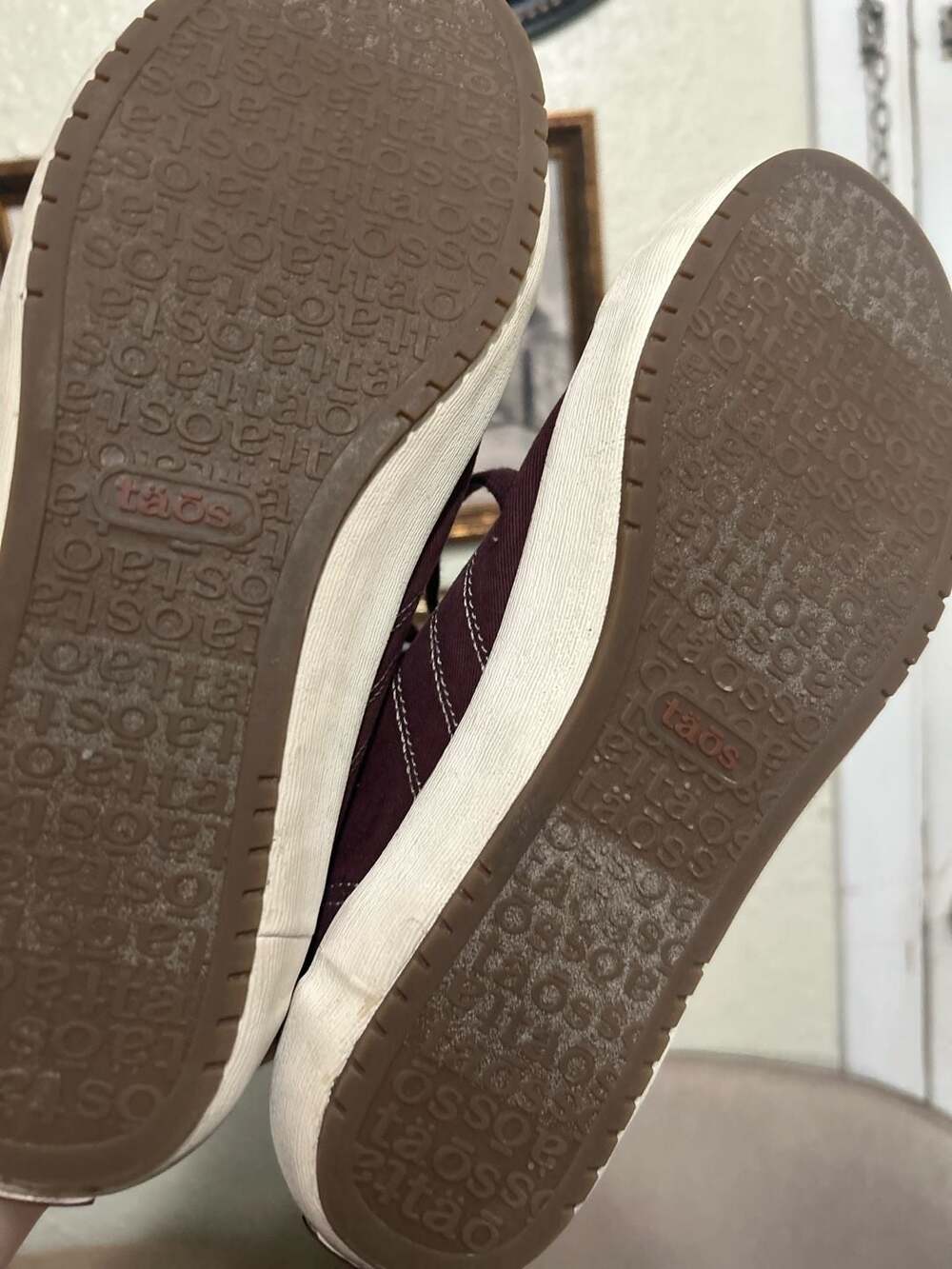 Taos Startup Bordeaux Distressed High Top Sneakers with Side Zipper - Picture 5 of 6